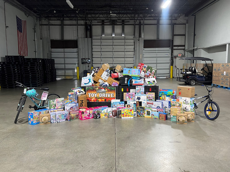 GalleryEmployee Toy Drive Southern Eagle Distributing