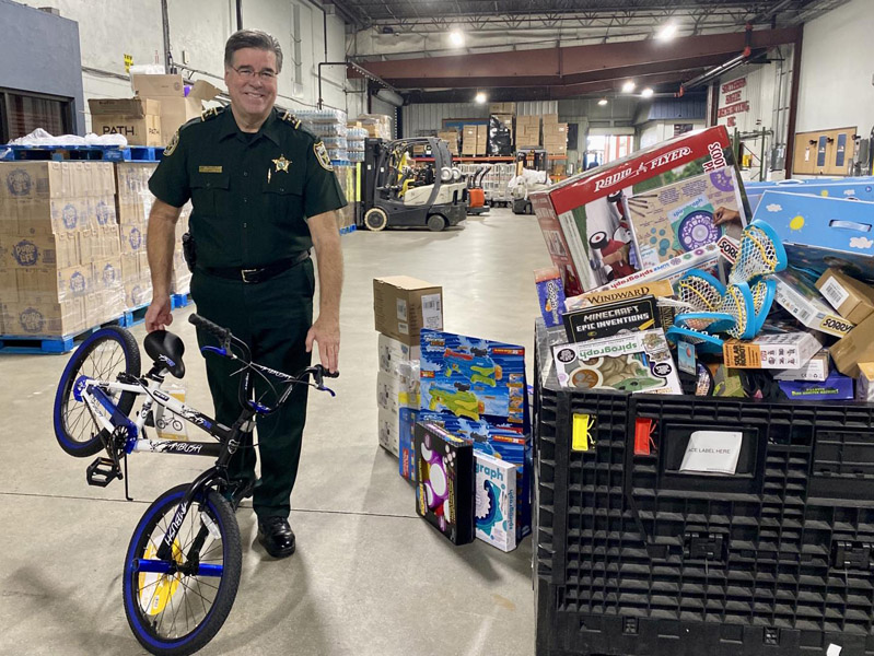 GalleryEmployee Toy Drive Southern Eagle Distributing